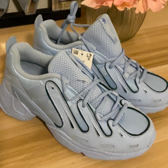 🚨NEW🚨 ADIDAS SIZE 7.5 Men’s - Picture 2 of 5